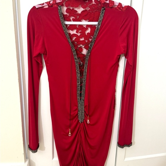 Chic Red Dress with Lace and Beaded Accents - Picture 2 of 6